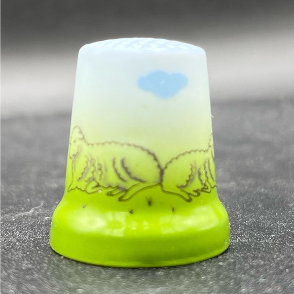 Gerold Porzellan Thimble - Bavaria - The shepherd and his flock -Great condition - Picture 3 of 6